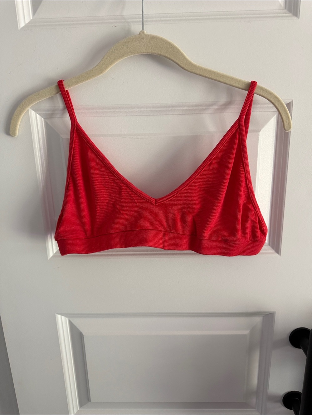 Red Seamless V-Neck Bralette – Women’s Comfort Top medium